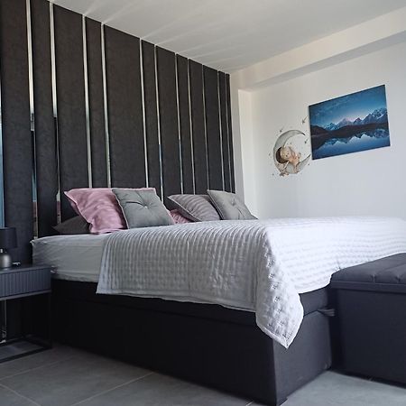 Luxury Villa Noemi Ražanac Buitenkant foto