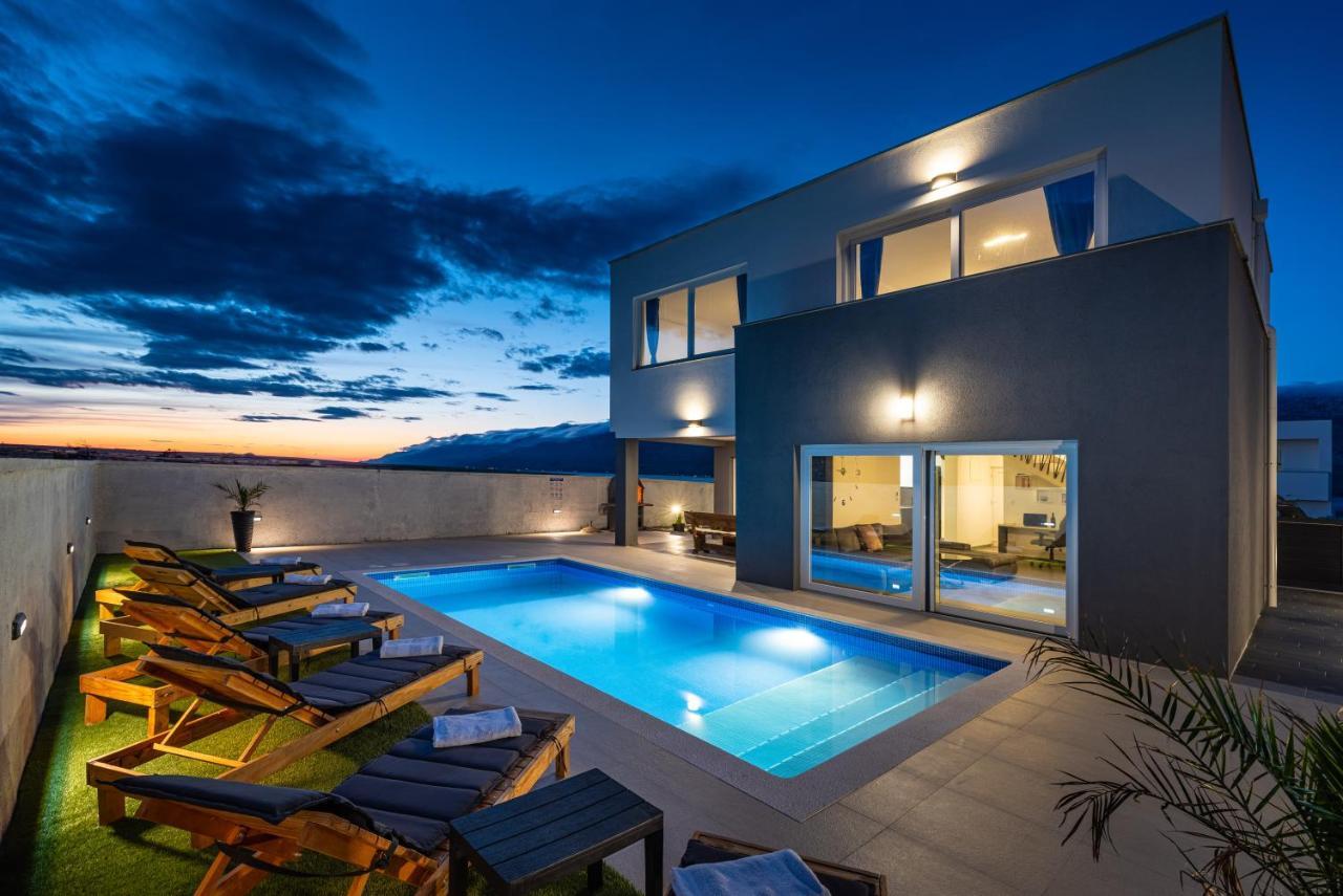 Luxury Villa Noemi Ražanac Buitenkant foto