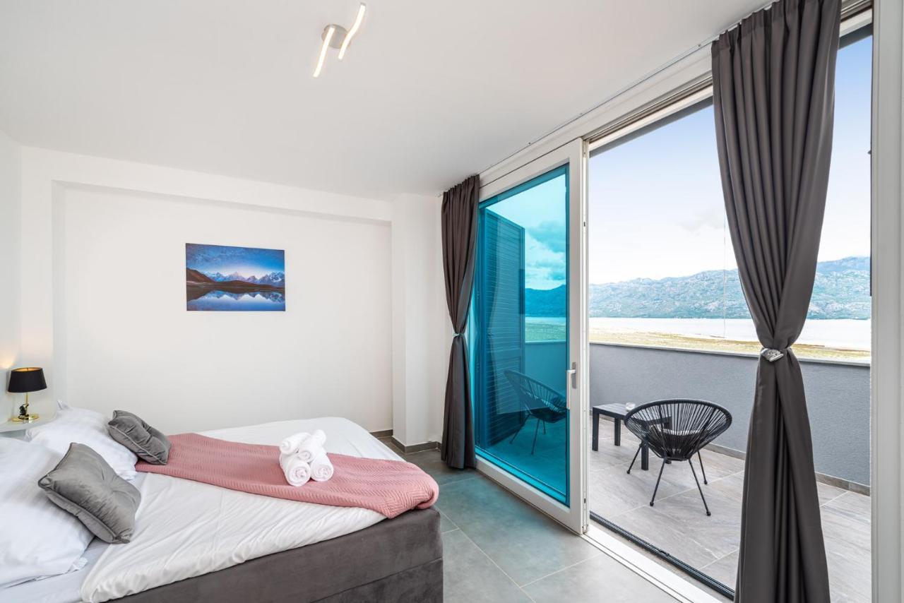 Luxury Villa Noemi Ražanac Buitenkant foto