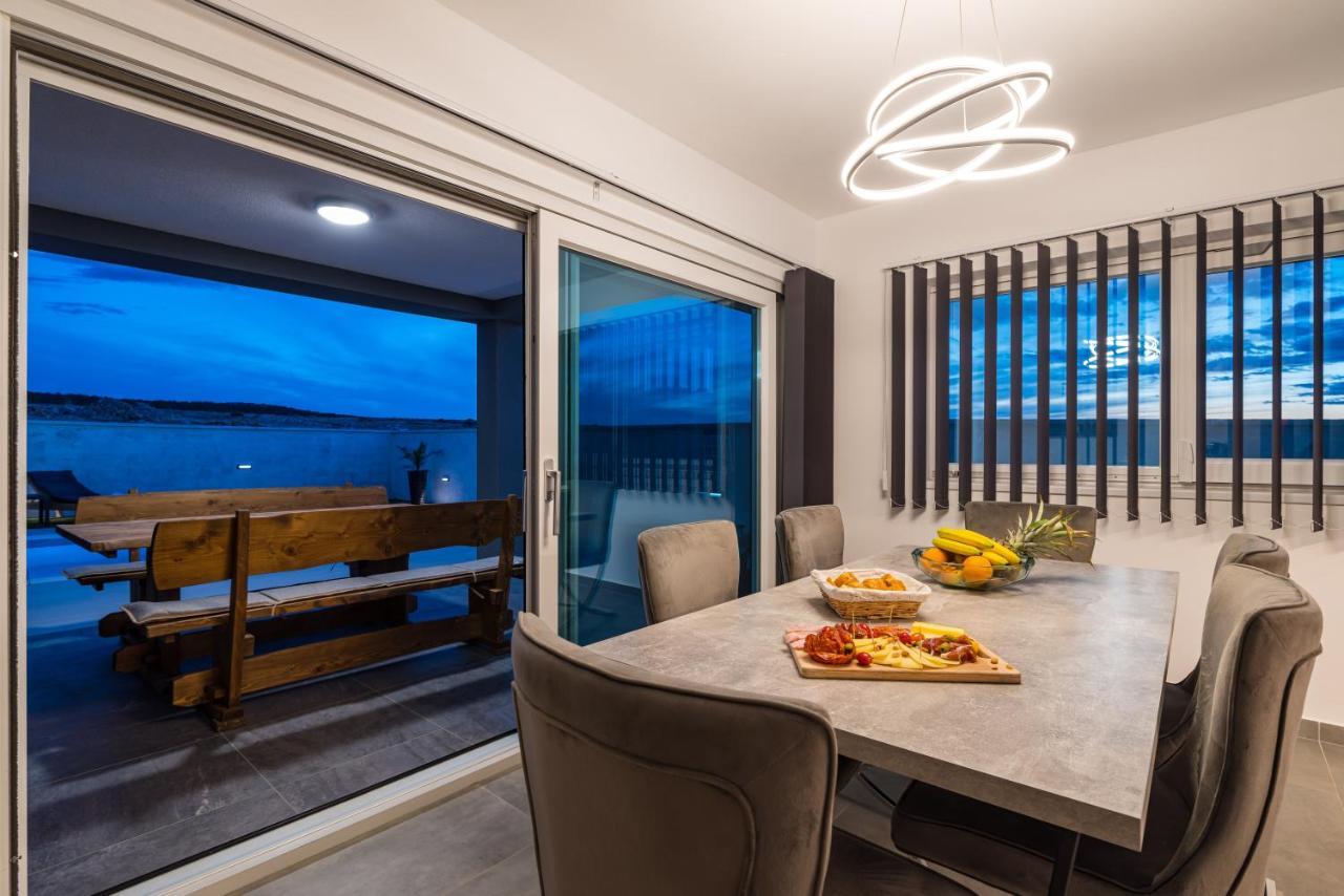 Luxury Villa Noemi Ražanac Buitenkant foto