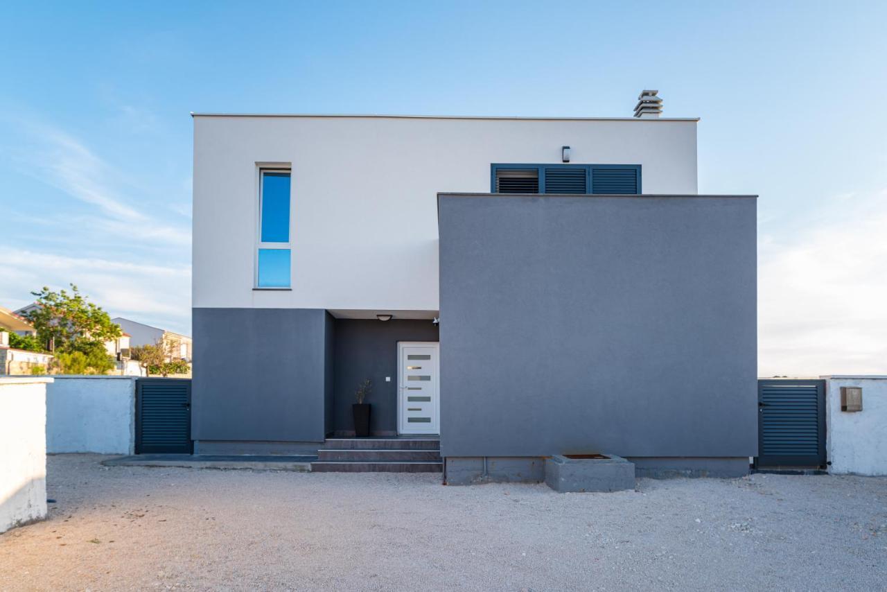 Luxury Villa Noemi Ražanac Buitenkant foto